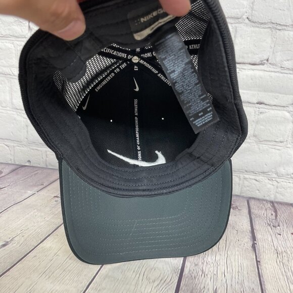 Nike Golf Hat Cap Mesh Stretch Fit Size M/L Black Embroidered Swoosh Mega Tech - Picture 7 of 9